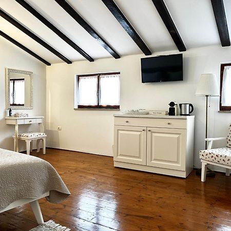 Guesthouse Casa Vittoria โรวีน ภายนอก รูปภาพ