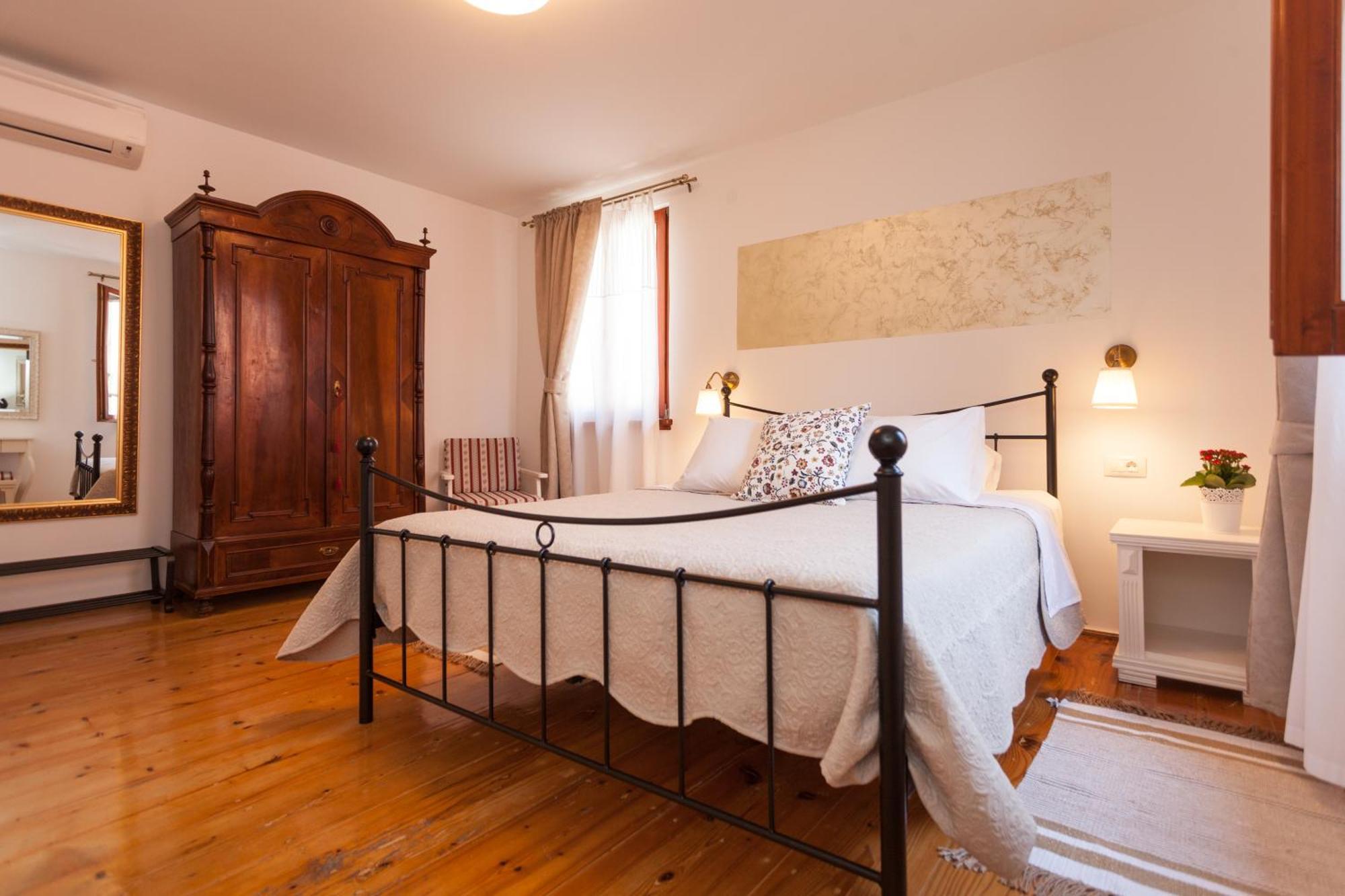 Guesthouse Casa Vittoria โรวีน ภายนอก รูปภาพ