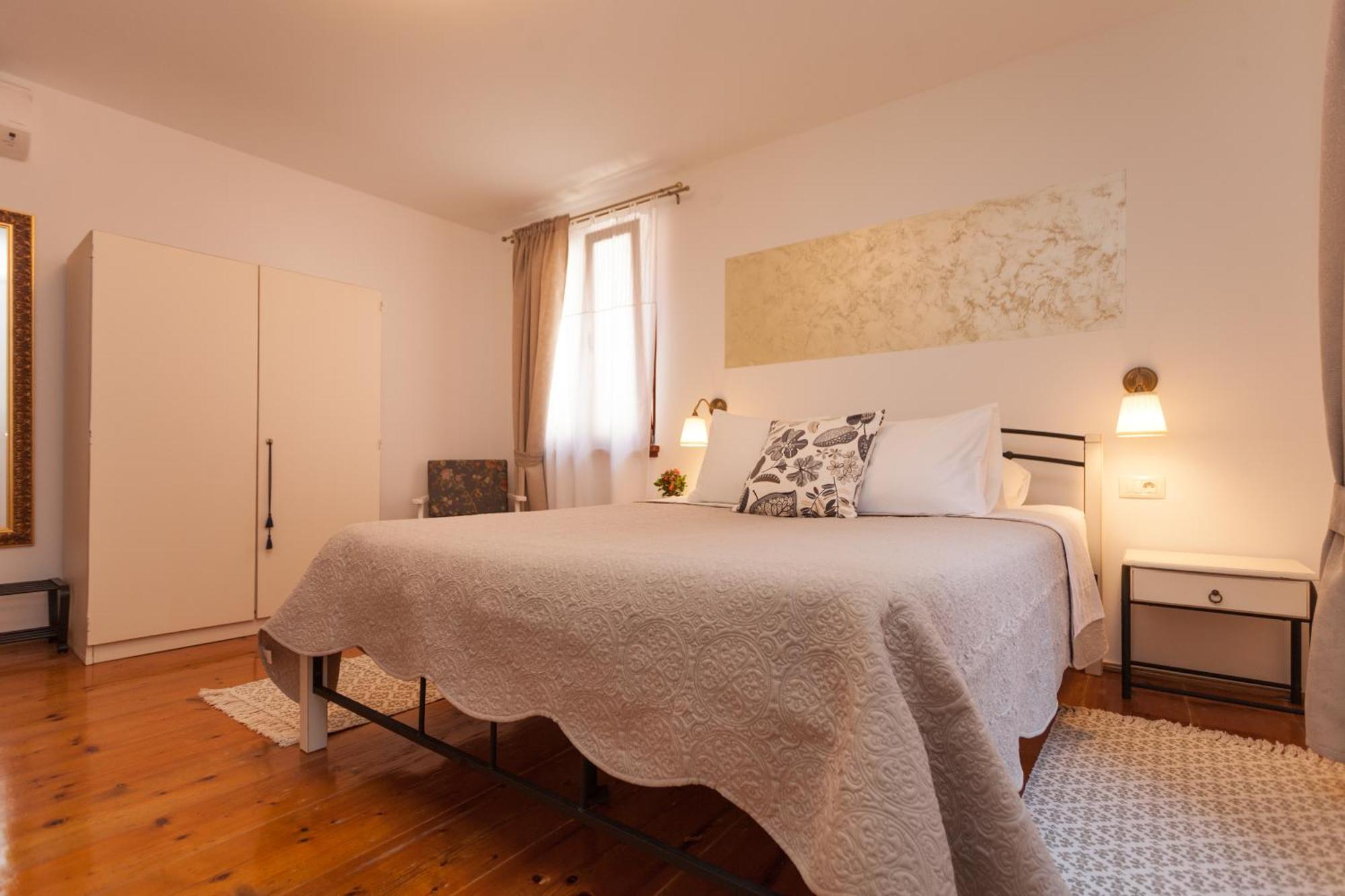 Guesthouse Casa Vittoria โรวีน ภายนอก รูปภาพ