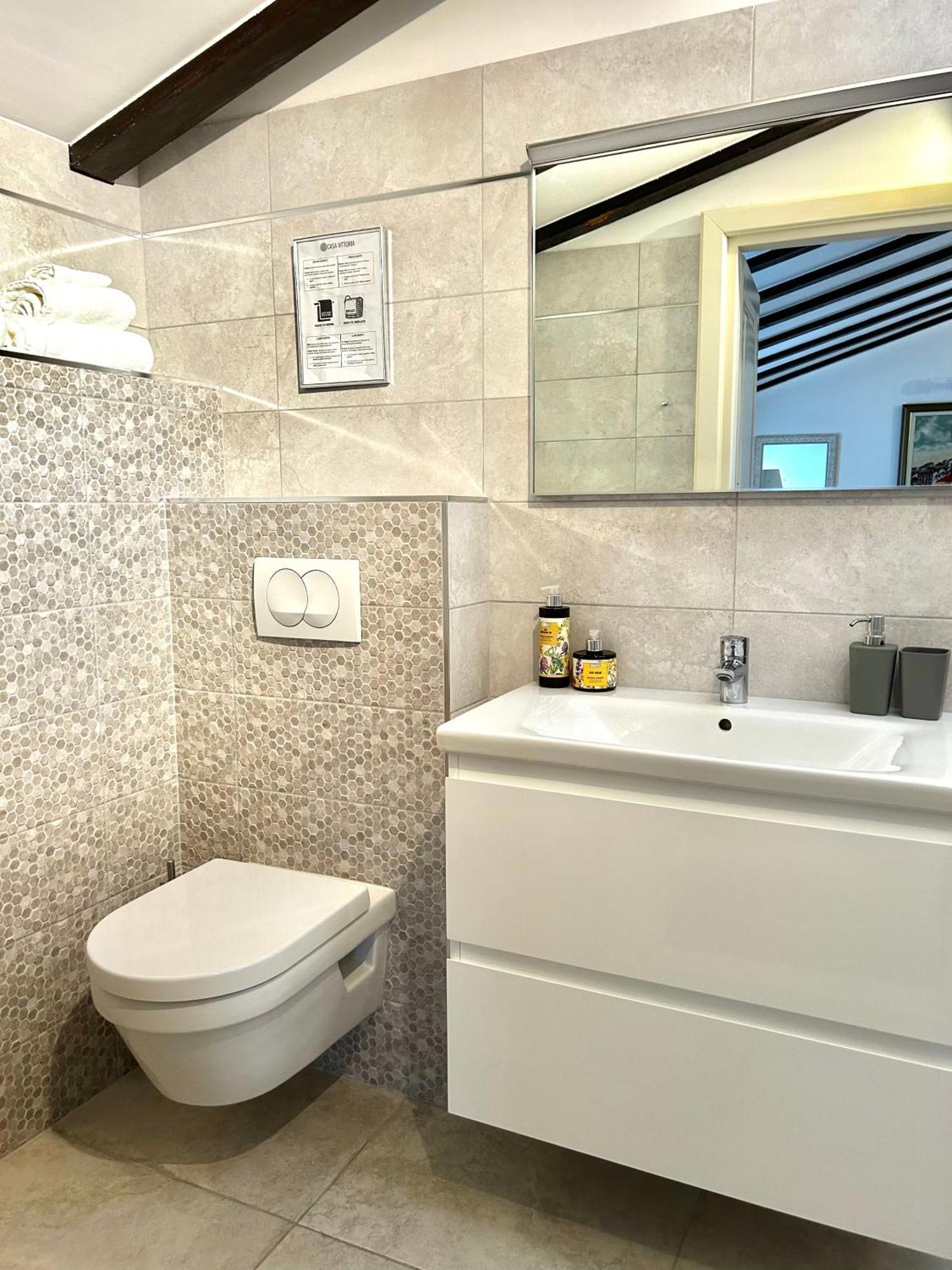 Guesthouse Casa Vittoria โรวีน ภายนอก รูปภาพ