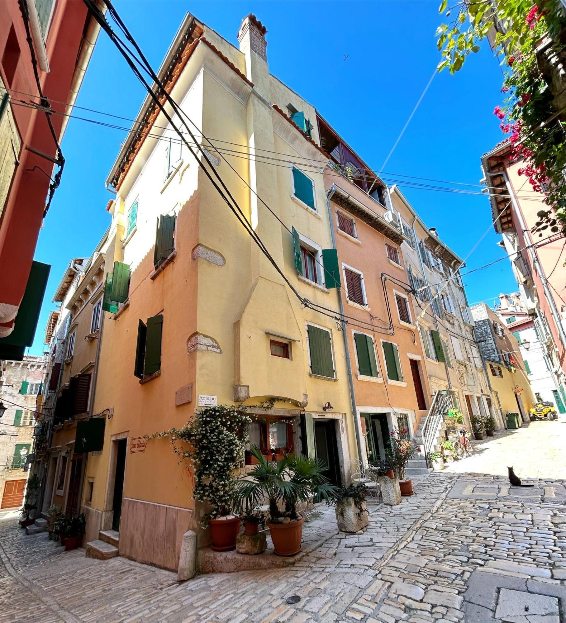 Guesthouse Casa Vittoria โรวีน ภายนอก รูปภาพ
